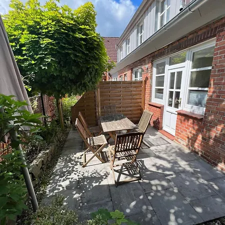 In Mit Terrasse By Interhome