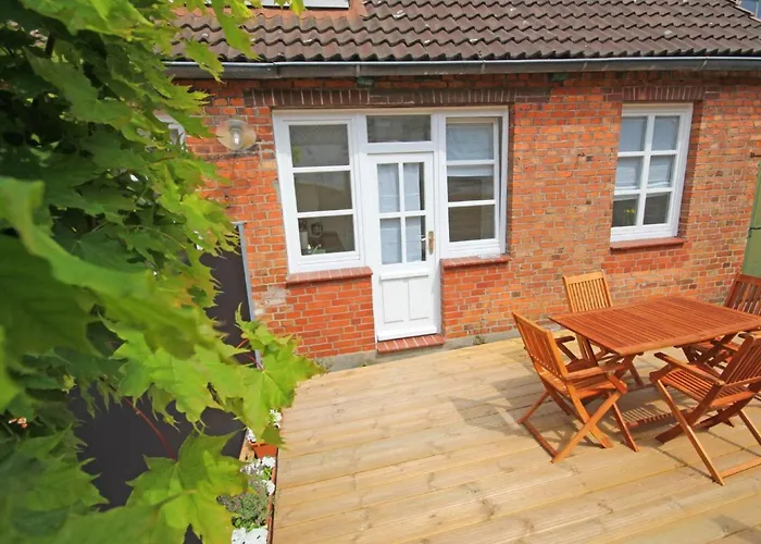 公寓 In Mit Terrasse By Interhome *
